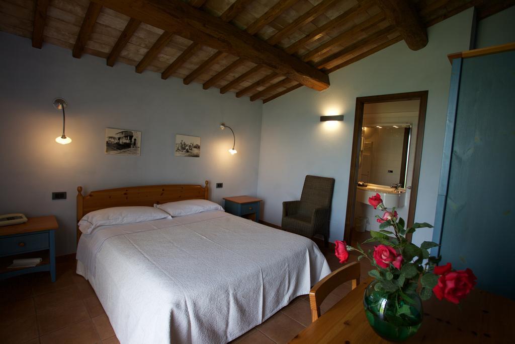 Bio Agriturismo Il Torrione Saturnia Værelse billede
